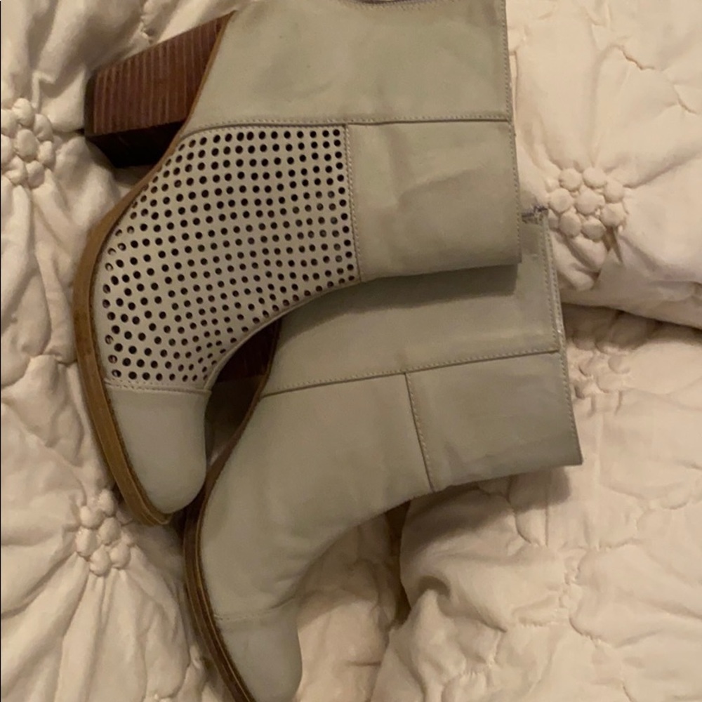Diba booties
